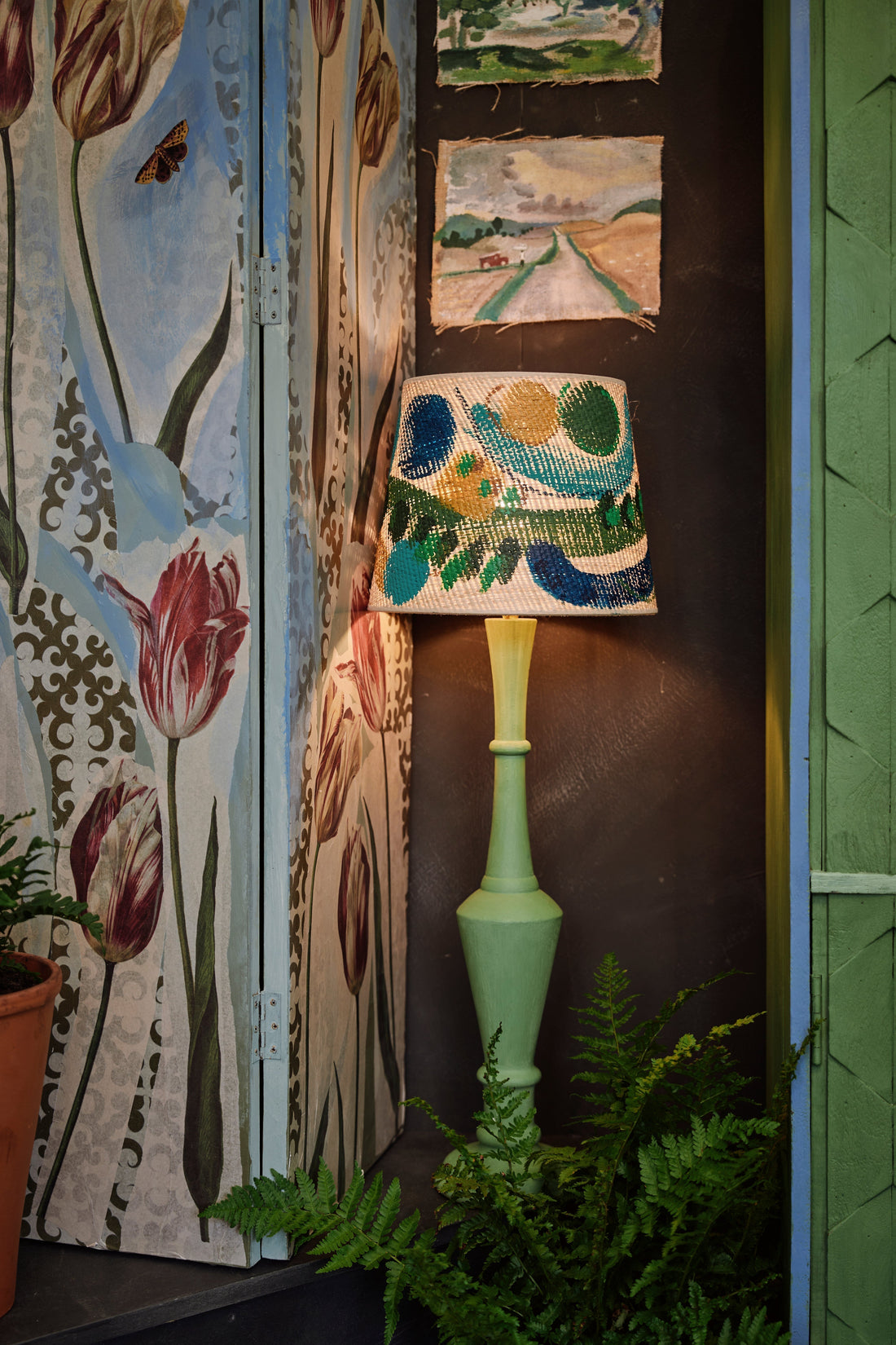 Cream Card or Raffia? Choosing the Surface for Your Painted Shade