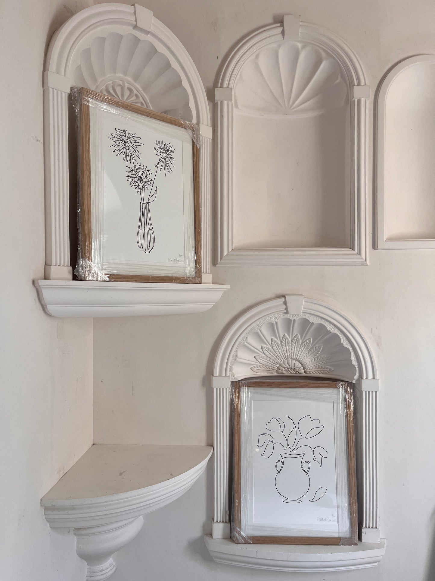 Dahlia Oak Framed Glicée Print